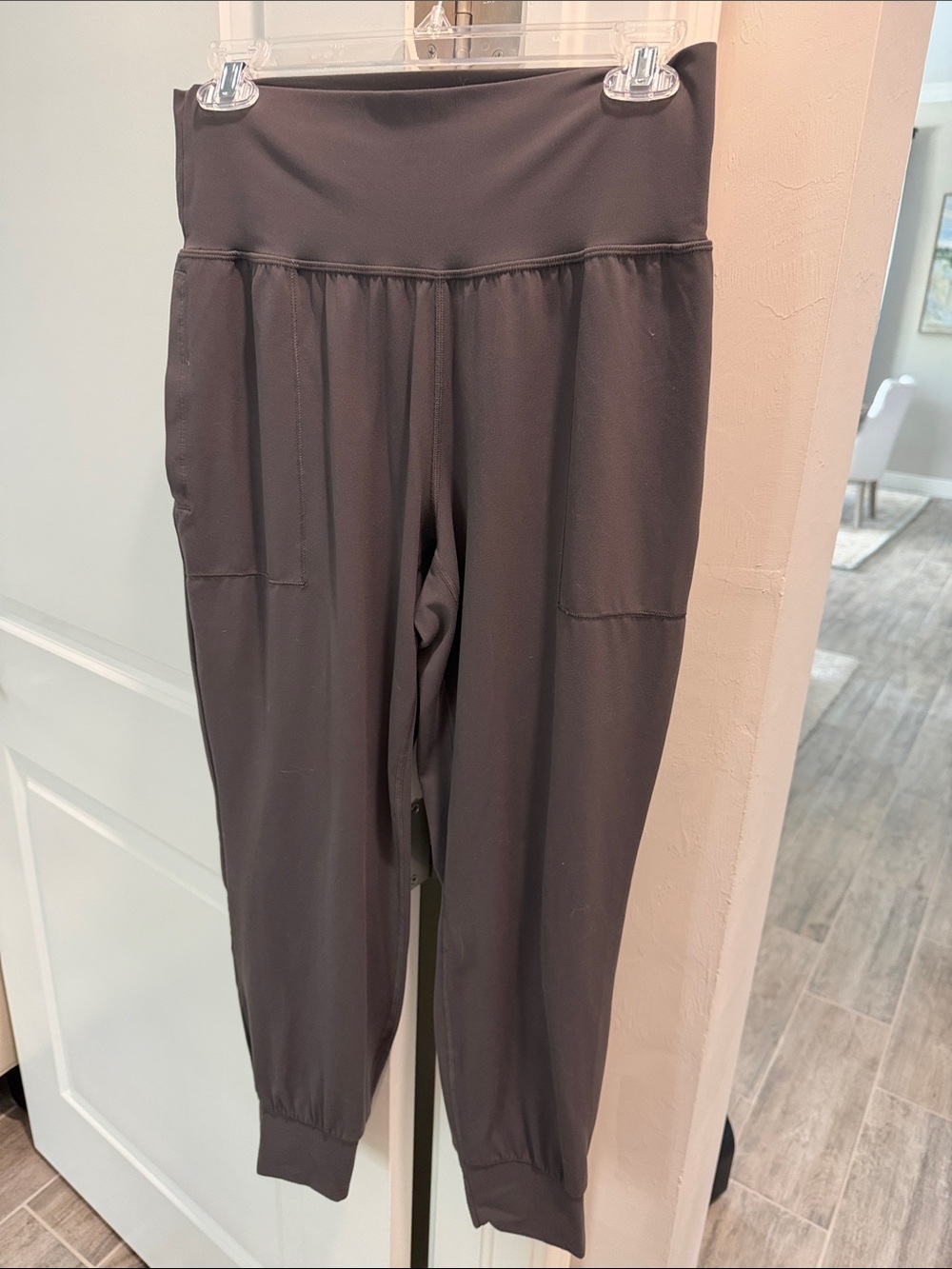 Women’s Athleta Salutation Jogger High-Waist Pocket Yoga Joggers